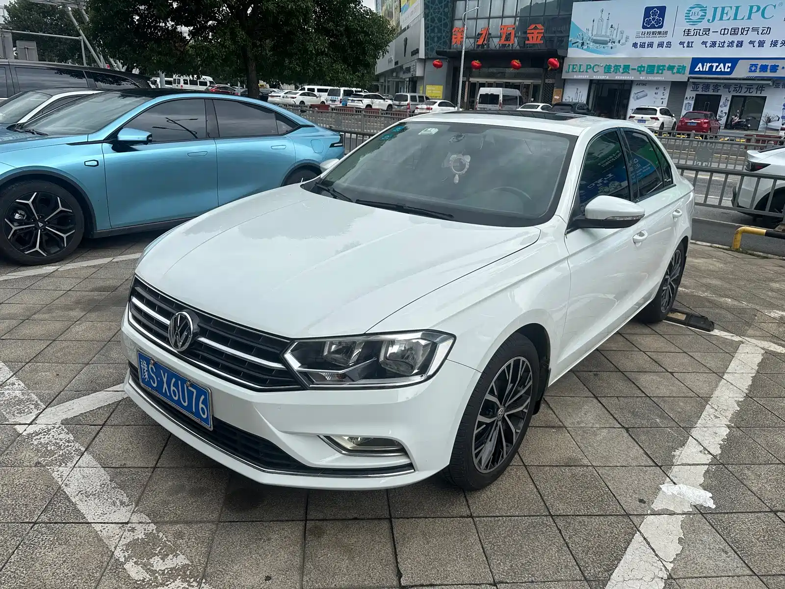 Фото 1 - Volkswagen Bora