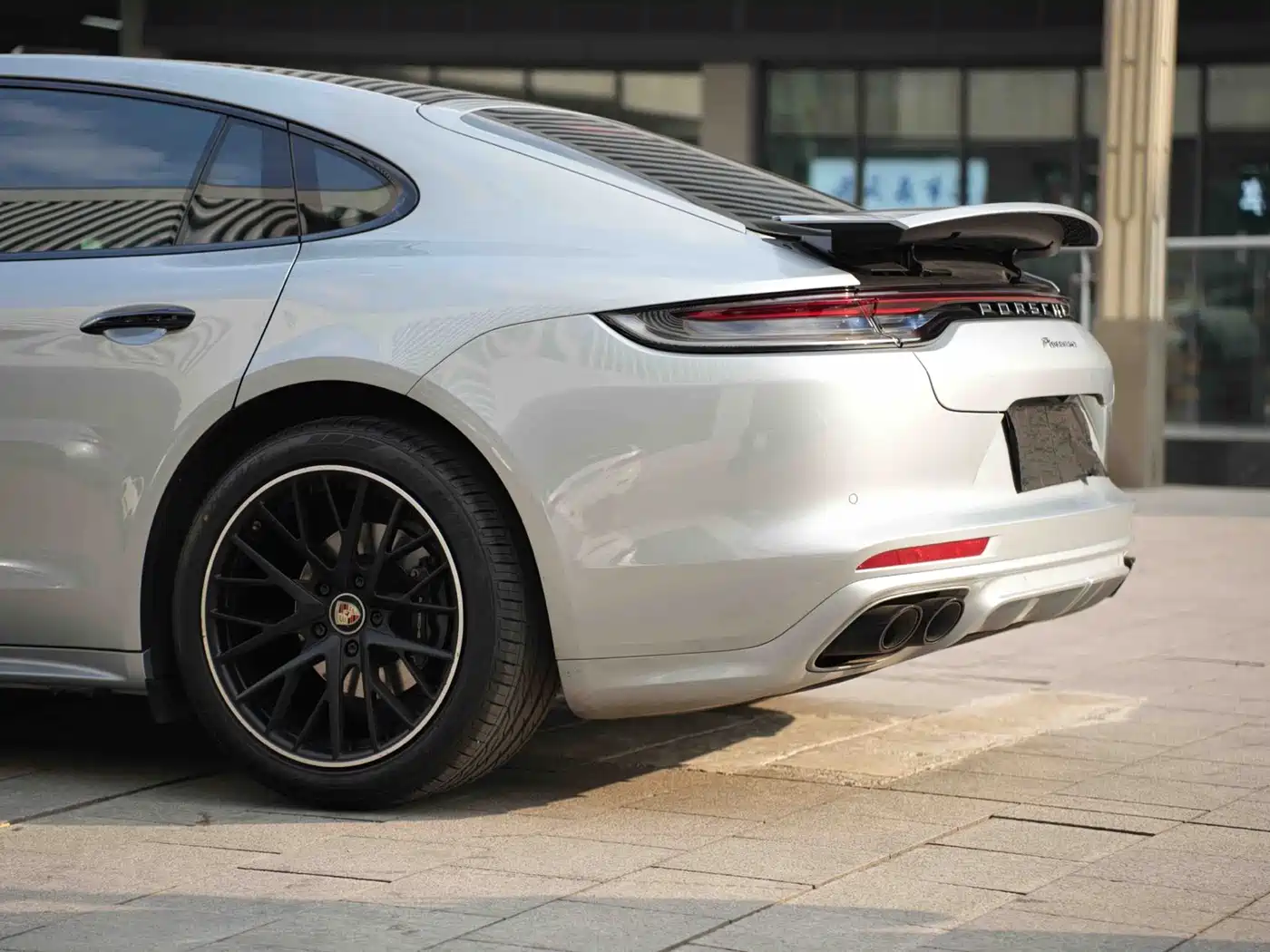 PORSCHE PANAMERA