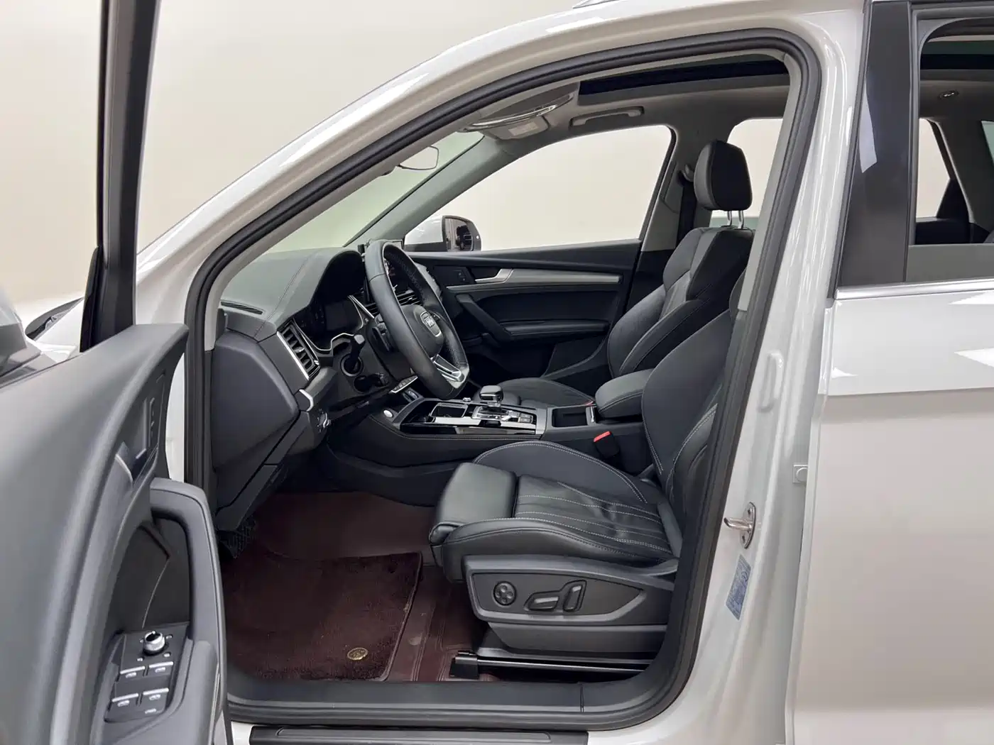 Audi Q5L 2023 40T Luxury Dynamic фото 7