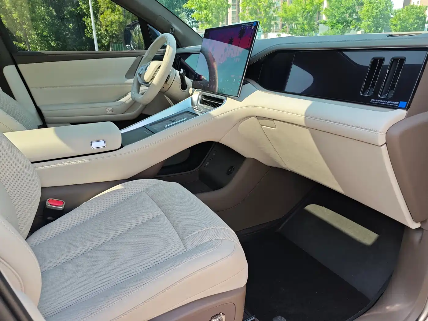 Denza N8L 2026 Model Prestige Edition фото 36