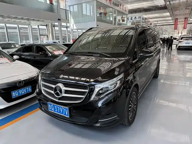 MERCEDES-BENZ V CLASS