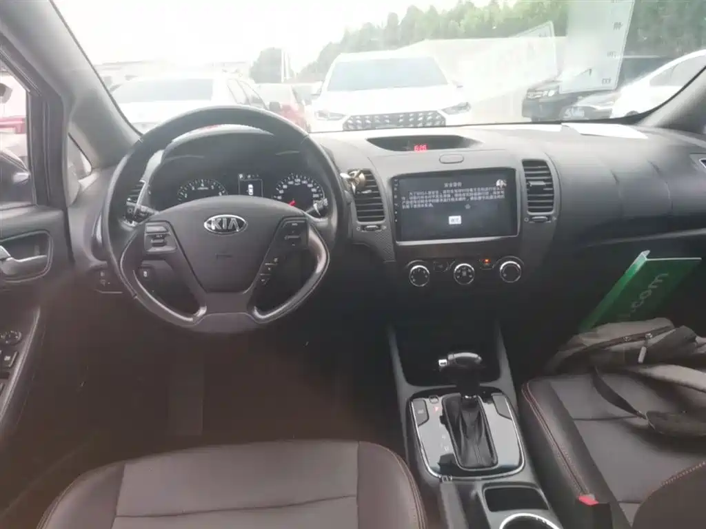 Kia K3 2016 1.6L Automatic GLS фото 10