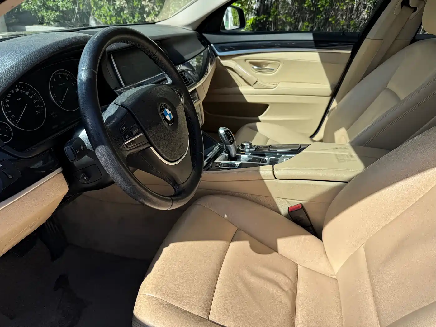 BMW 5 Series 2013 520Li Elegance фото 3