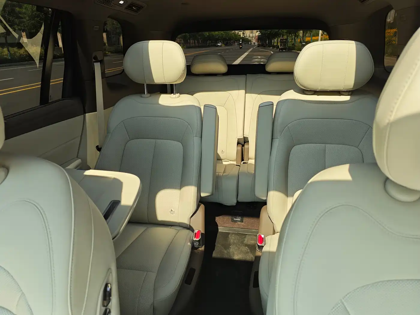 Denza N8L 2026 Model Prestige Edition фото 9