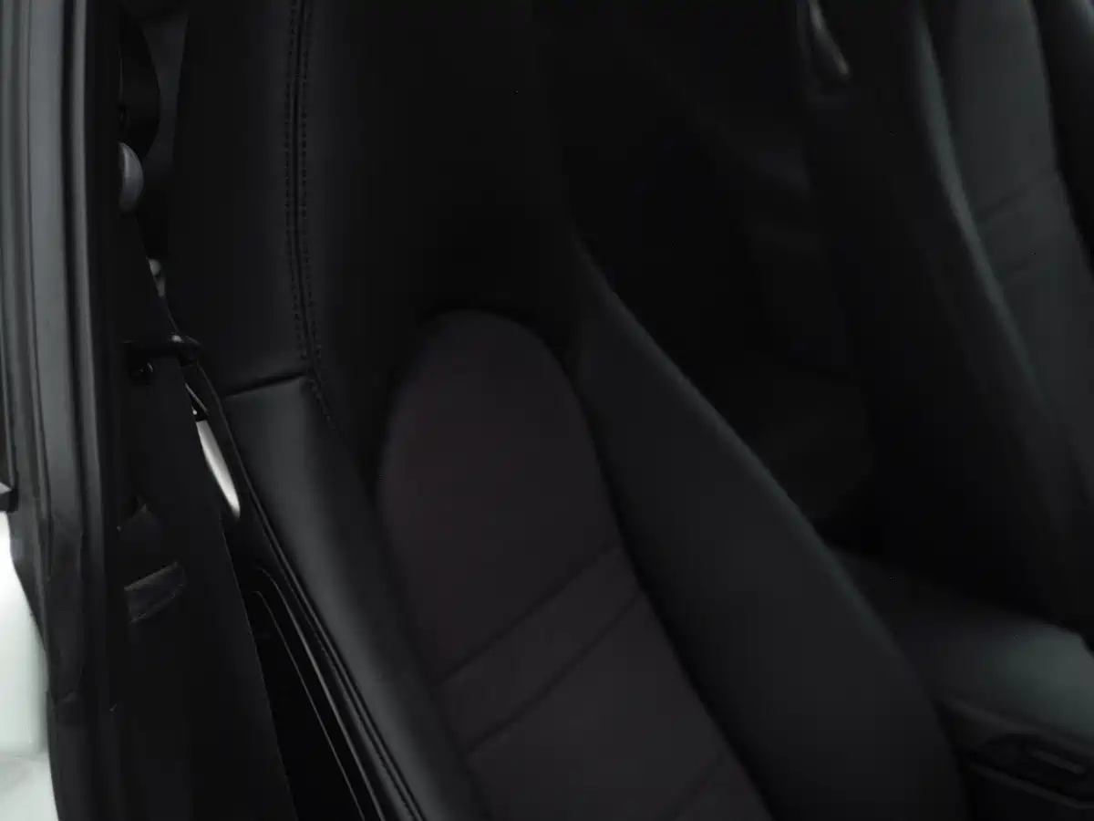 Porsche 911 2010 Carrera 4S 3.8L фото 22