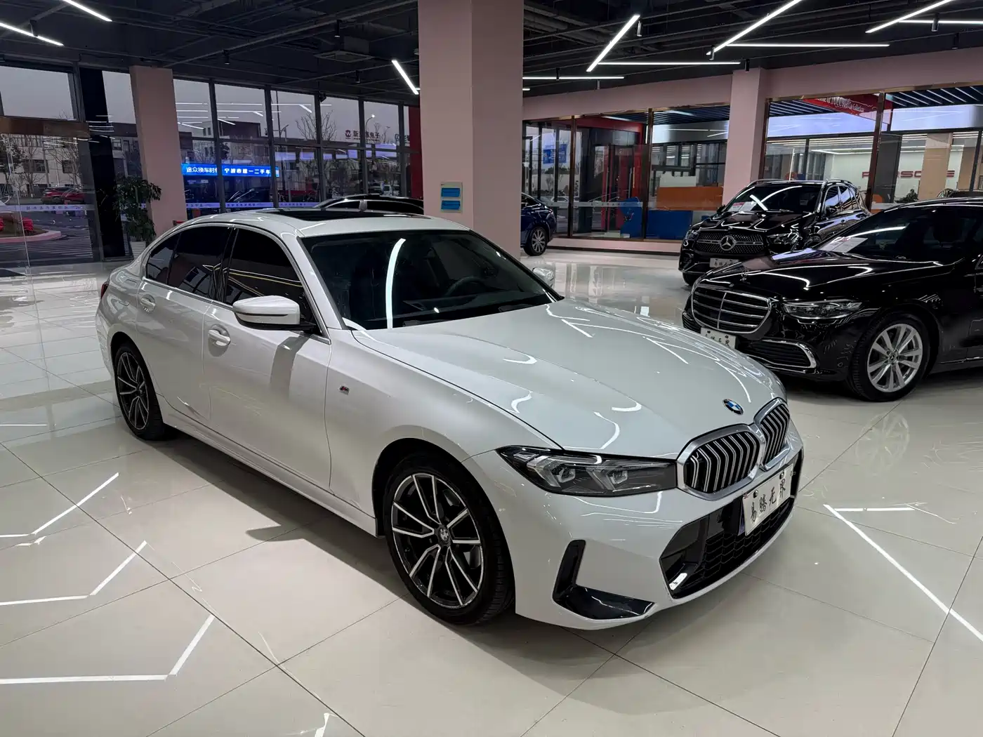 BMW 3 Series 2024 320i M Sport Package фото 2