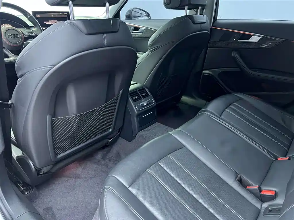 Audi A4L 2022 40 TFSI Luxury Dynamic фото 25