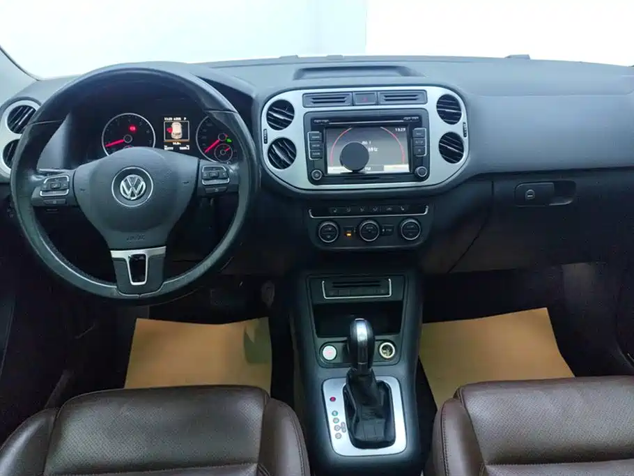 Volkswagen Tiguan 2015 1.8TSI Automatic 2WD Highline фото 12