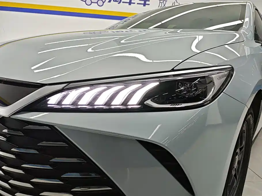 BYD Qin PLUS 2025 DM-i Smart Drive 55KM Leader фото 5
