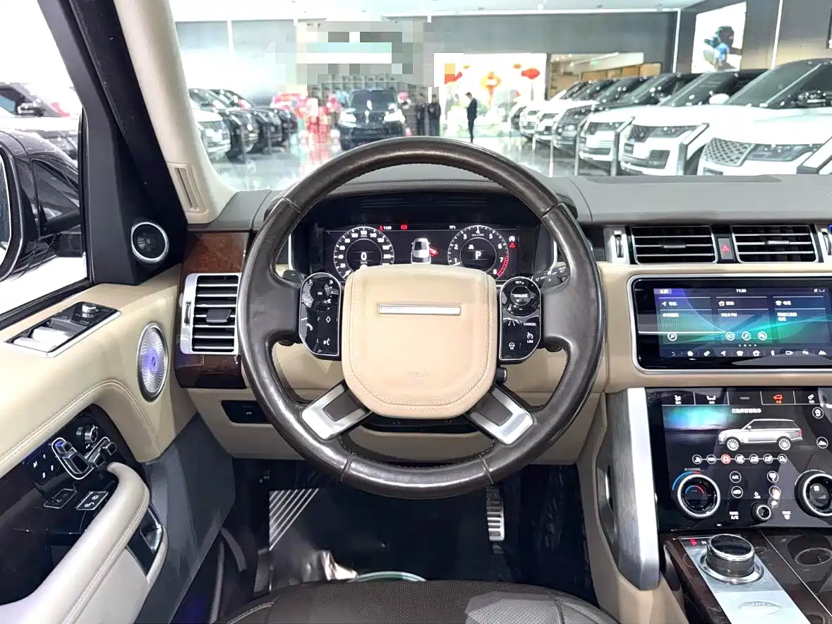 Land Rover Range Rover 2020 3.0 L6 Heritage Edition фото 3