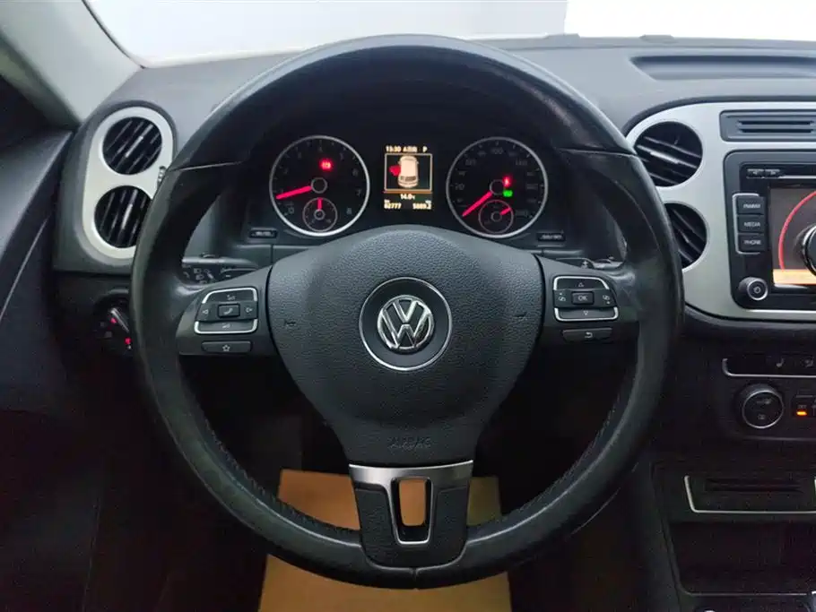 Volkswagen Tiguan 2015 1.8TSI Automatic 2WD Highline фото 15