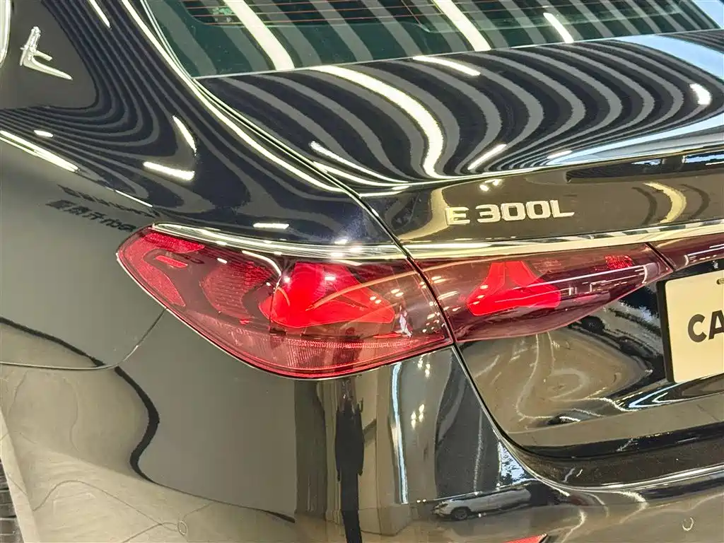 Mercedes-Benz E-Class 2024 Model E 300 L Luxury фото 9
