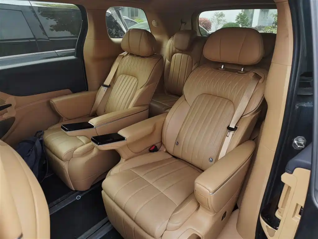 Voyah Auto Voyah Dreamer 2025 PHEV AWD Flagship Kunpeng Edition фото 17