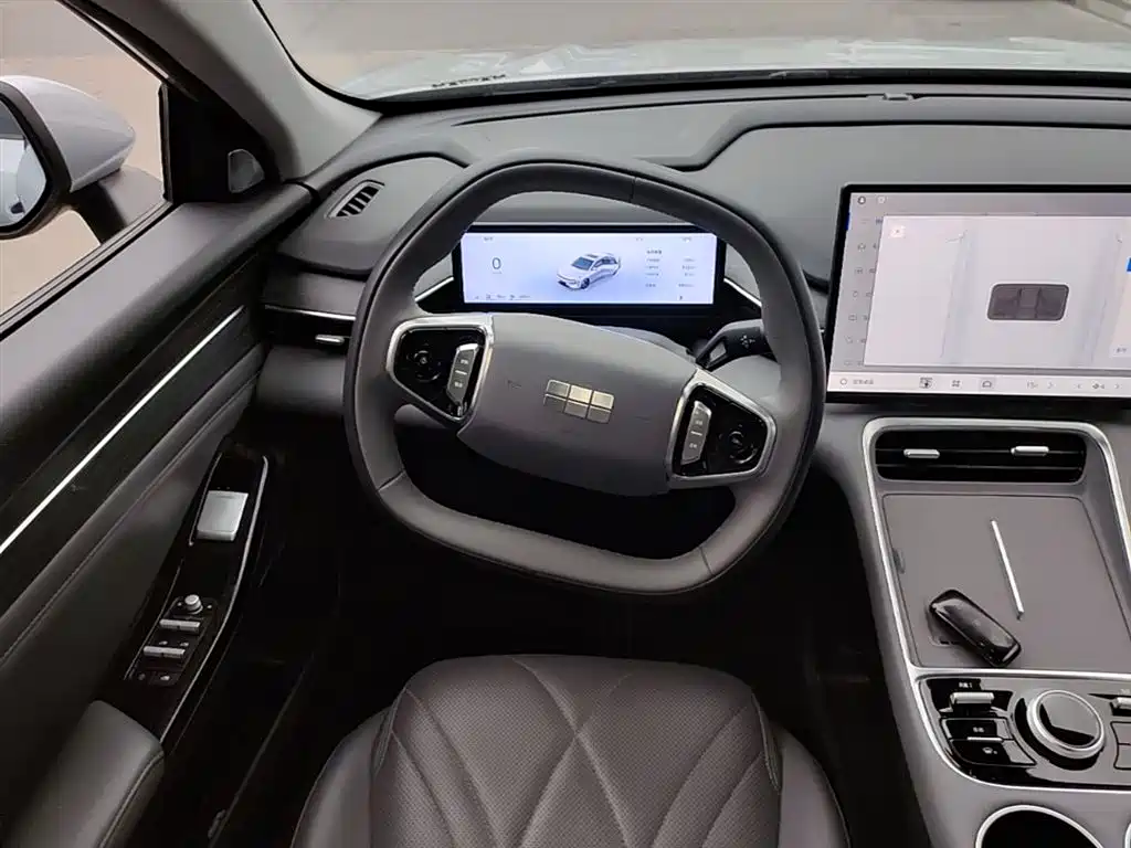Geely Galaxy Galaxy L6 2025 EM-i 140km Starship Edition фото 17