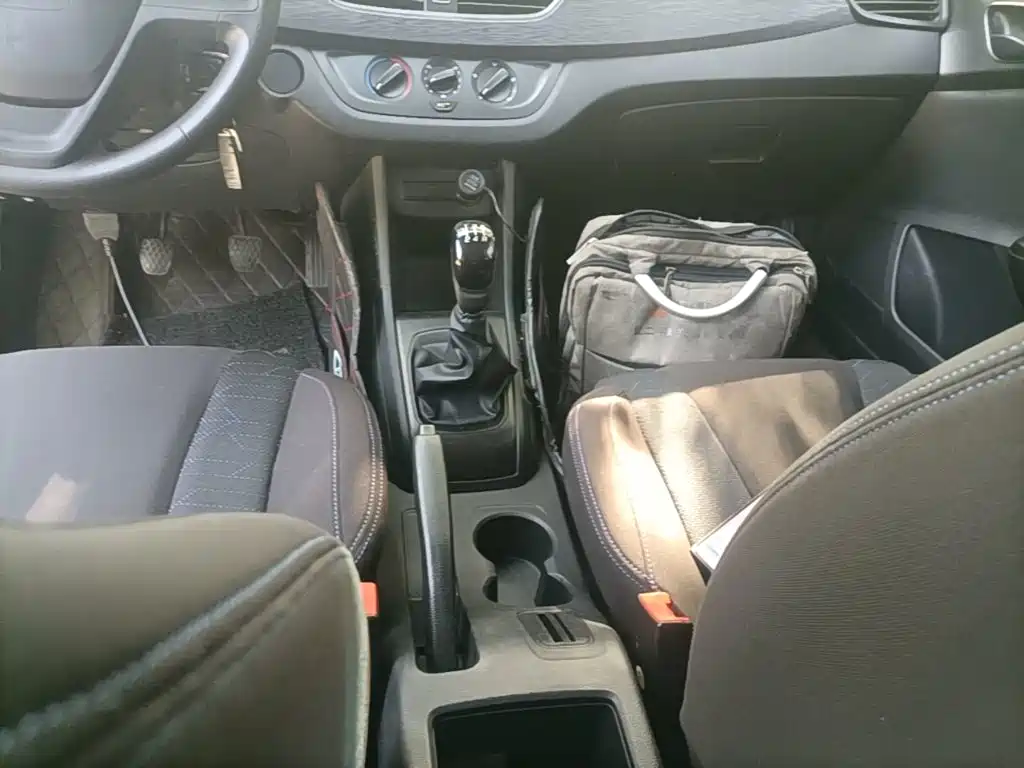 Baojun 310 2019 2016 1.2L Manual Value Edition
