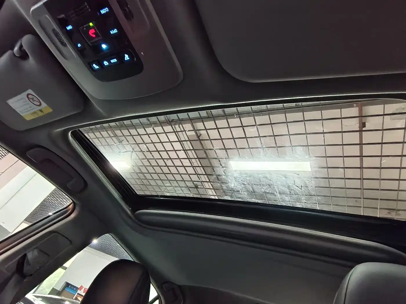 Toyota Camry 2023 2.0S Knight Edition фото 14