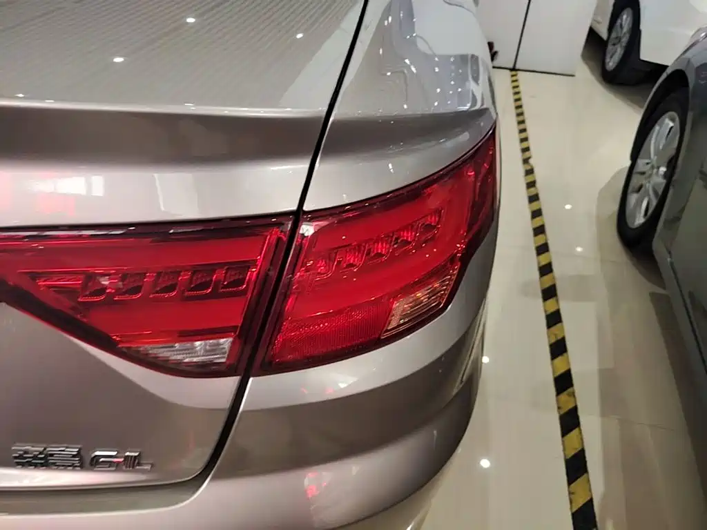 صورة 8 - Geely Emgrand GL