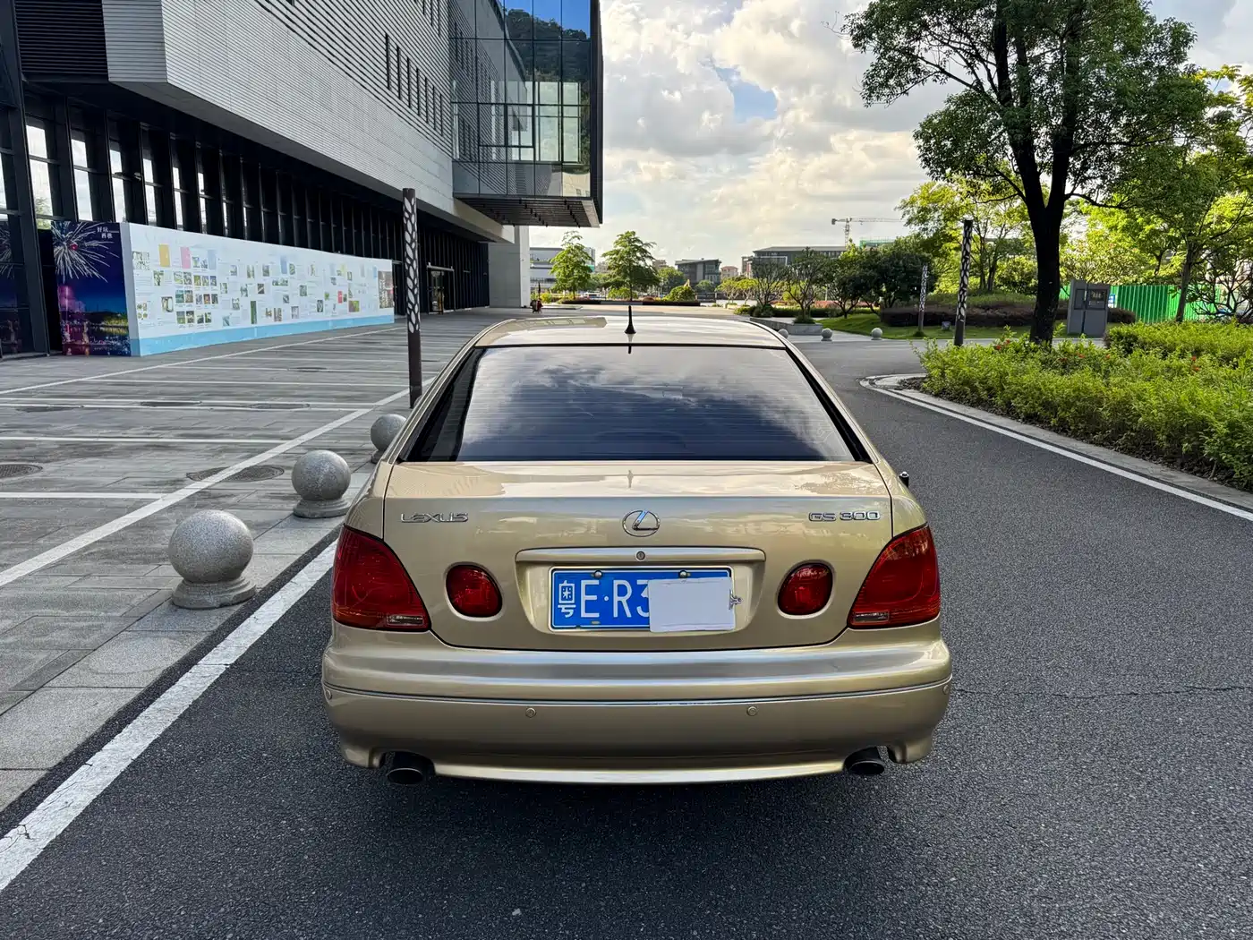 Фото 8 - Lexus GS