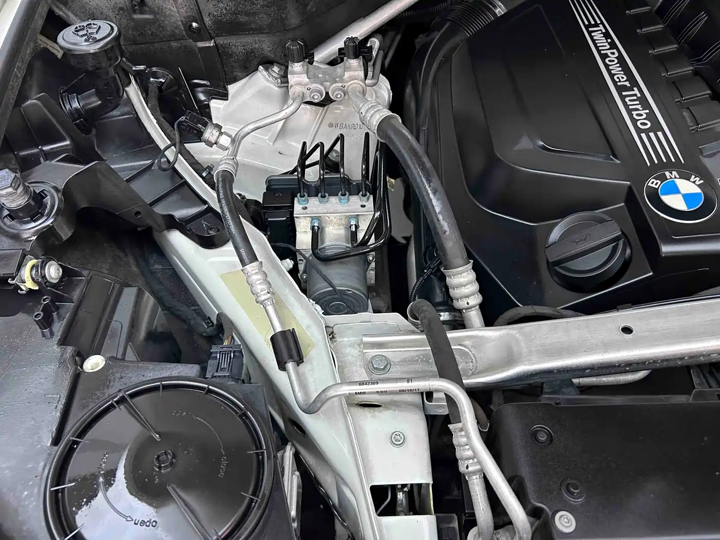 BMW X5 (Import) 2017 xDrive35i Leading Edition фото 26