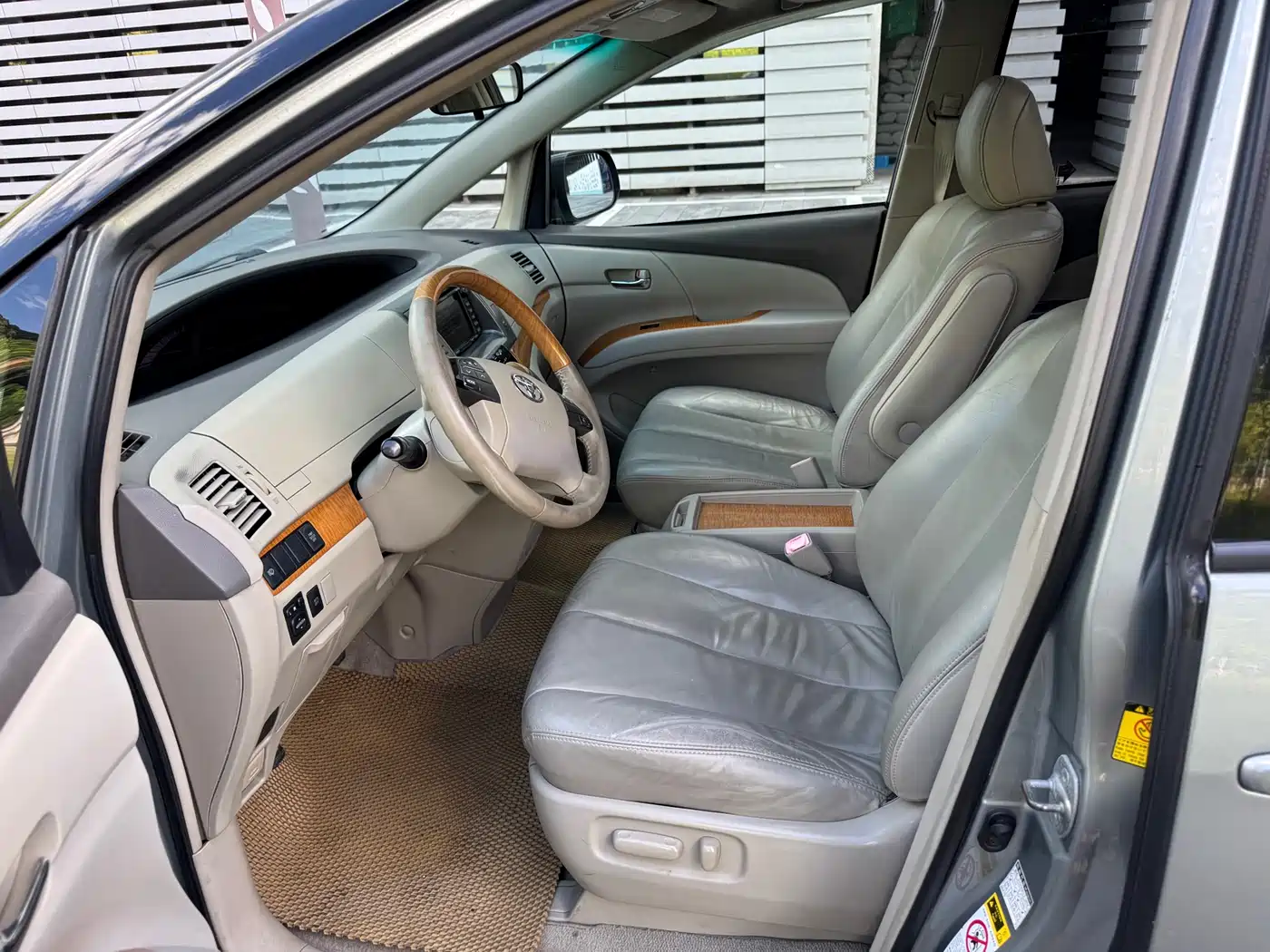 Toyota Previa 2009 2006 Model 2.4L 7-Seater Luxury Edition