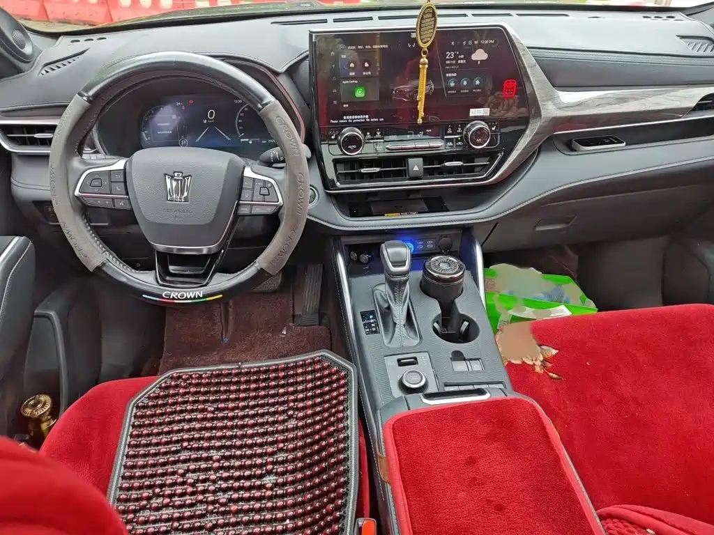 Фото 13 - Toyota Crown Kluger