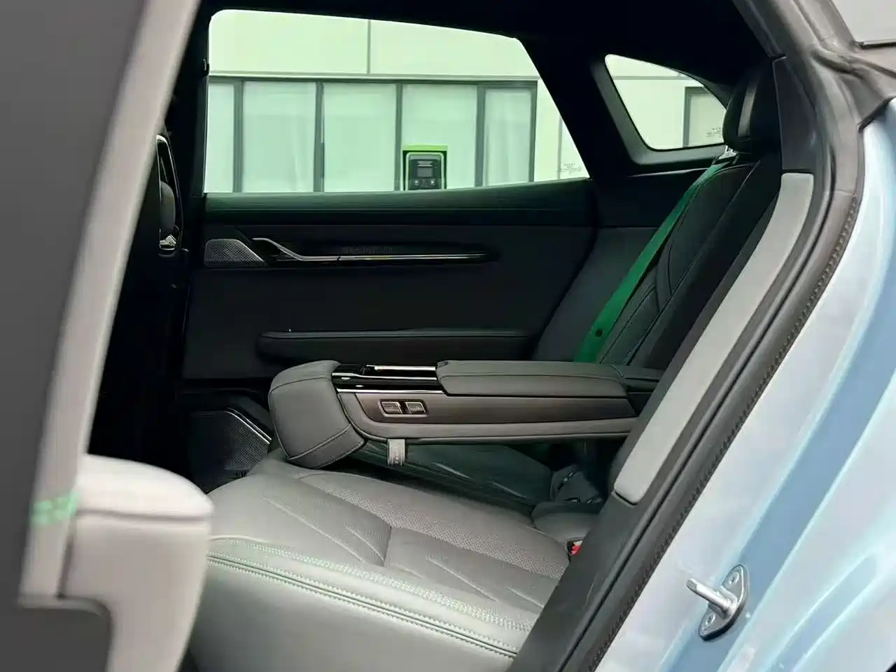 ZEEKR EXTREME KRYPTON 001