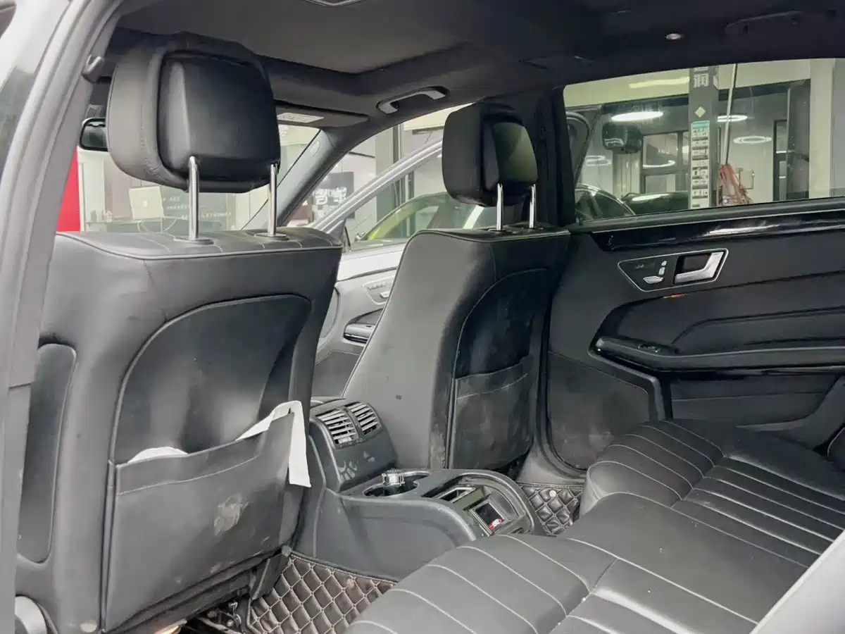 Mercedes-Benz E-Class 2015 Facelift E 260 L Sport фото 3