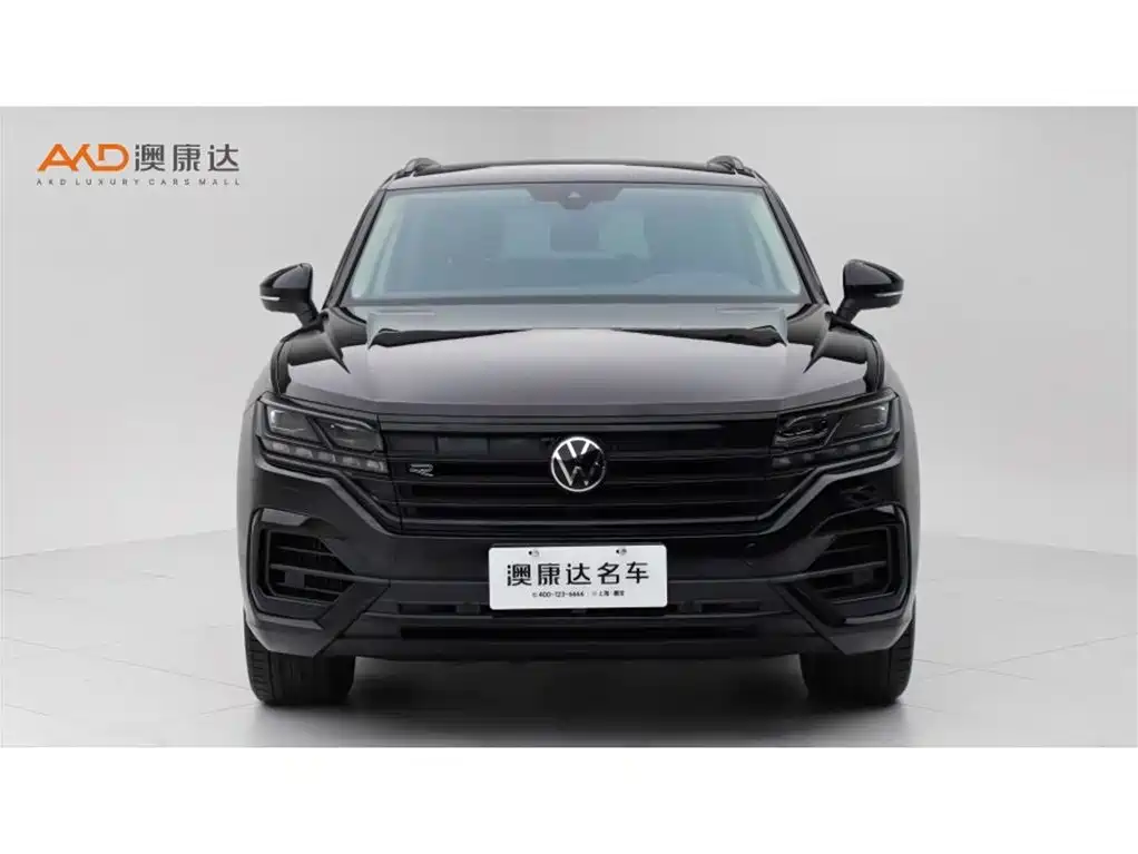Volkswagen Touareg 2021 3.0TSI Sharp Edition with Gloss Black Sports Package фото 2
