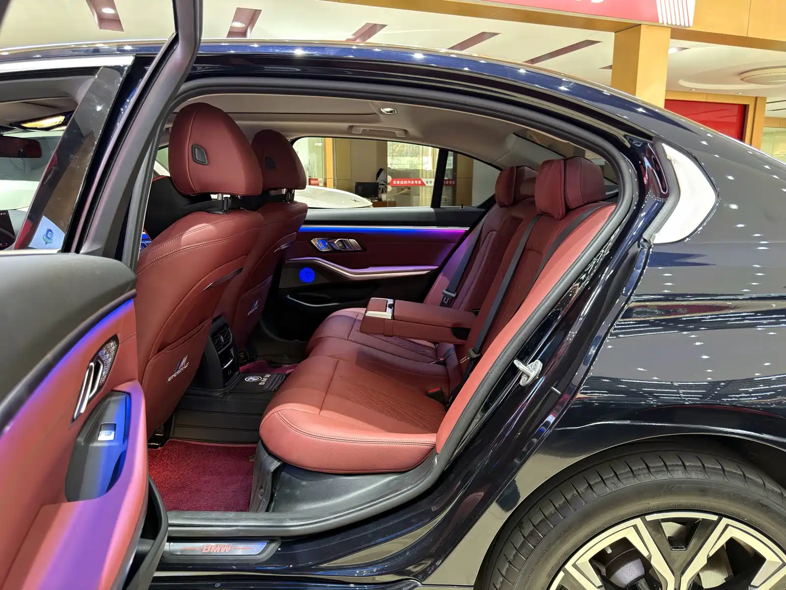 Фото 6 - BMW i3