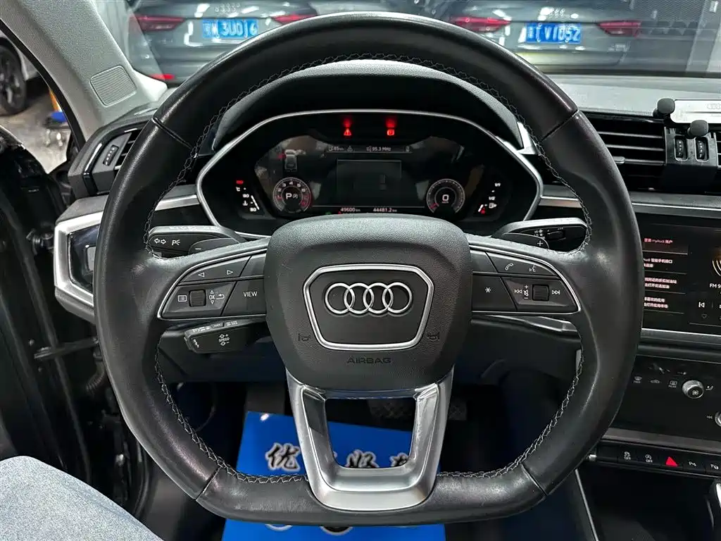 Audi Q3 2022 35 TFSI Fashion Dynamic фото 13