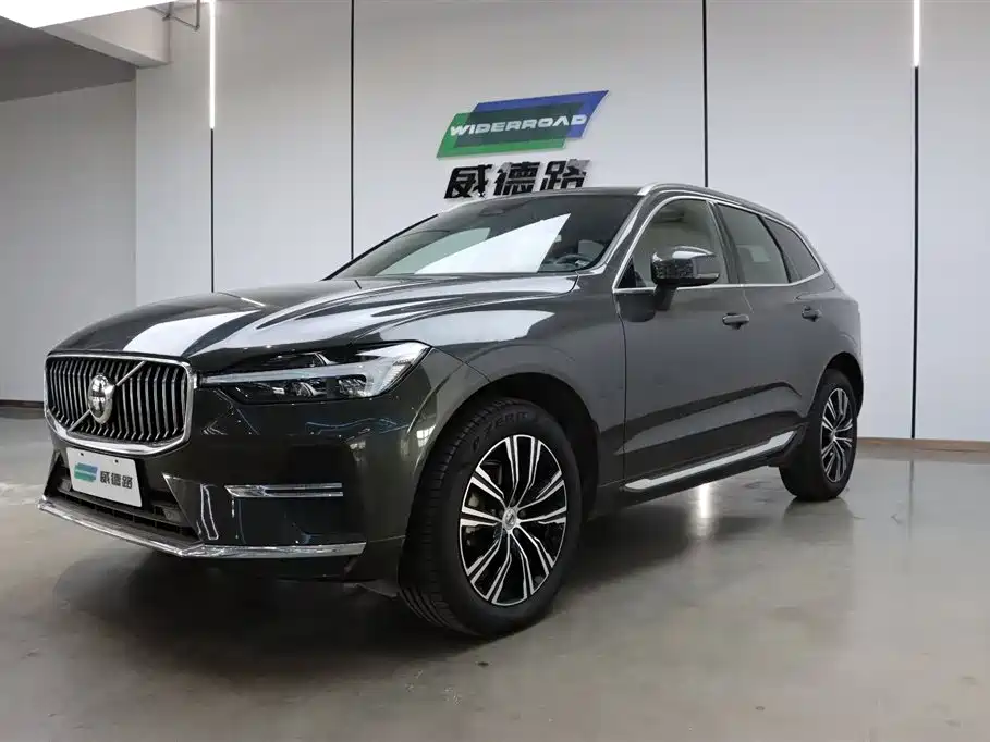 Volvo XC60 2022 B5 AWD Inscription