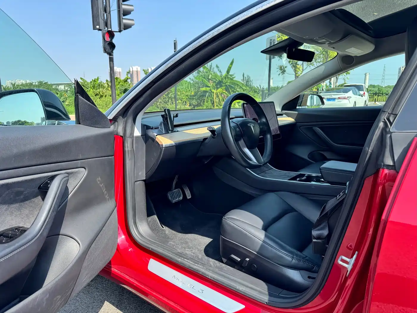 Tesla Model 3 (Import) 2019 2019 Long Range RWD Version