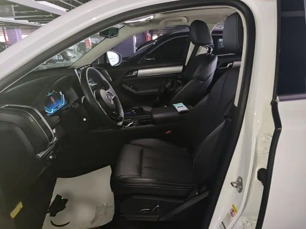 BYD Tang 2019 2018 2.0T Automatic Smart Connection Honor Edition 7-Seater China V