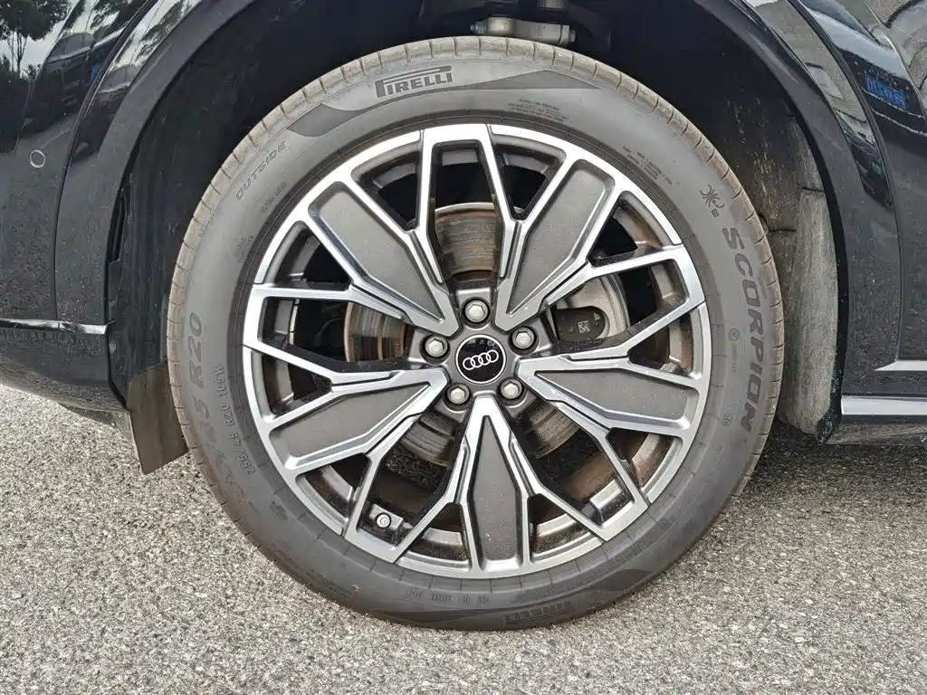 Audi Q5L 2026 2026 Luxury Sport 150kW