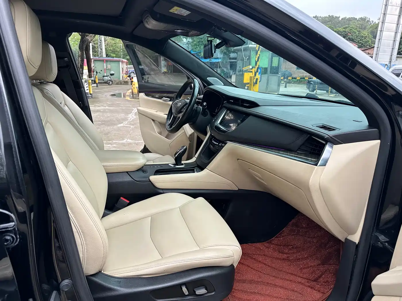 Cadillac XT5 2016 28T AWD Technology Model фото 12
