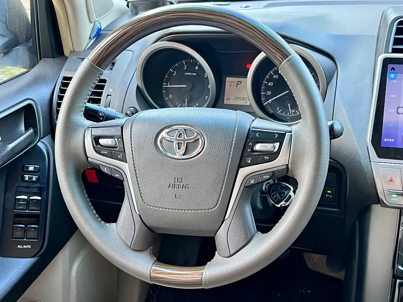 Toyota Prado (Import) 2010 2.7L Auto Luxury фото 7