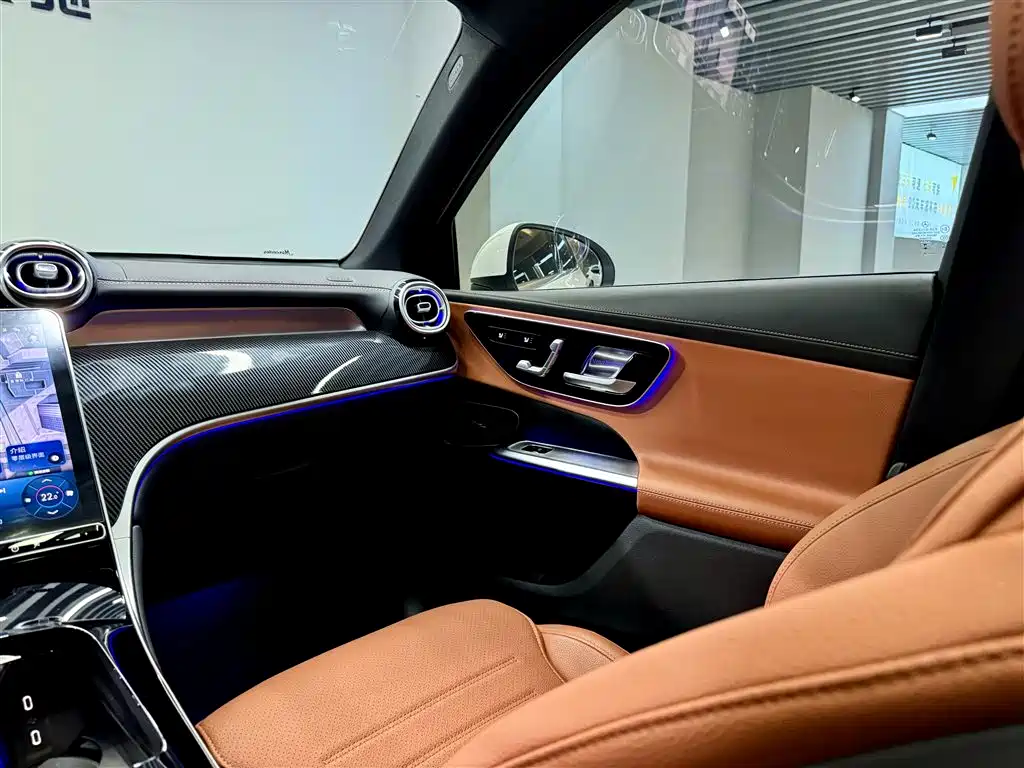Mercedes-Benz GLC 2025 Model Year GLC 260 L 4MATIC Luxury фото 22