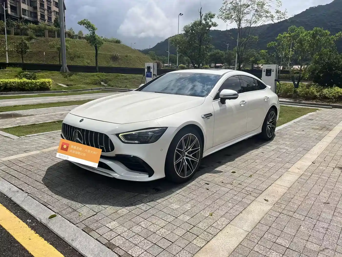 Фото 1 - Mercedes-Benz AMG GT