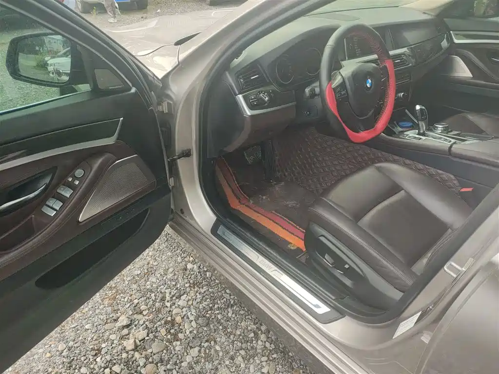 BMW 5 Series 2017 525Li Luxury Design Package фото 16