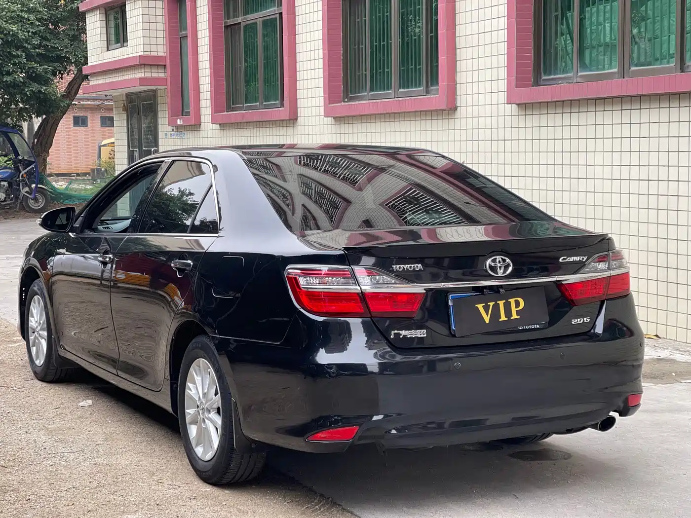 Toyota Camry 2016 2.0G 10th Anniversary Leading Edition фото 5