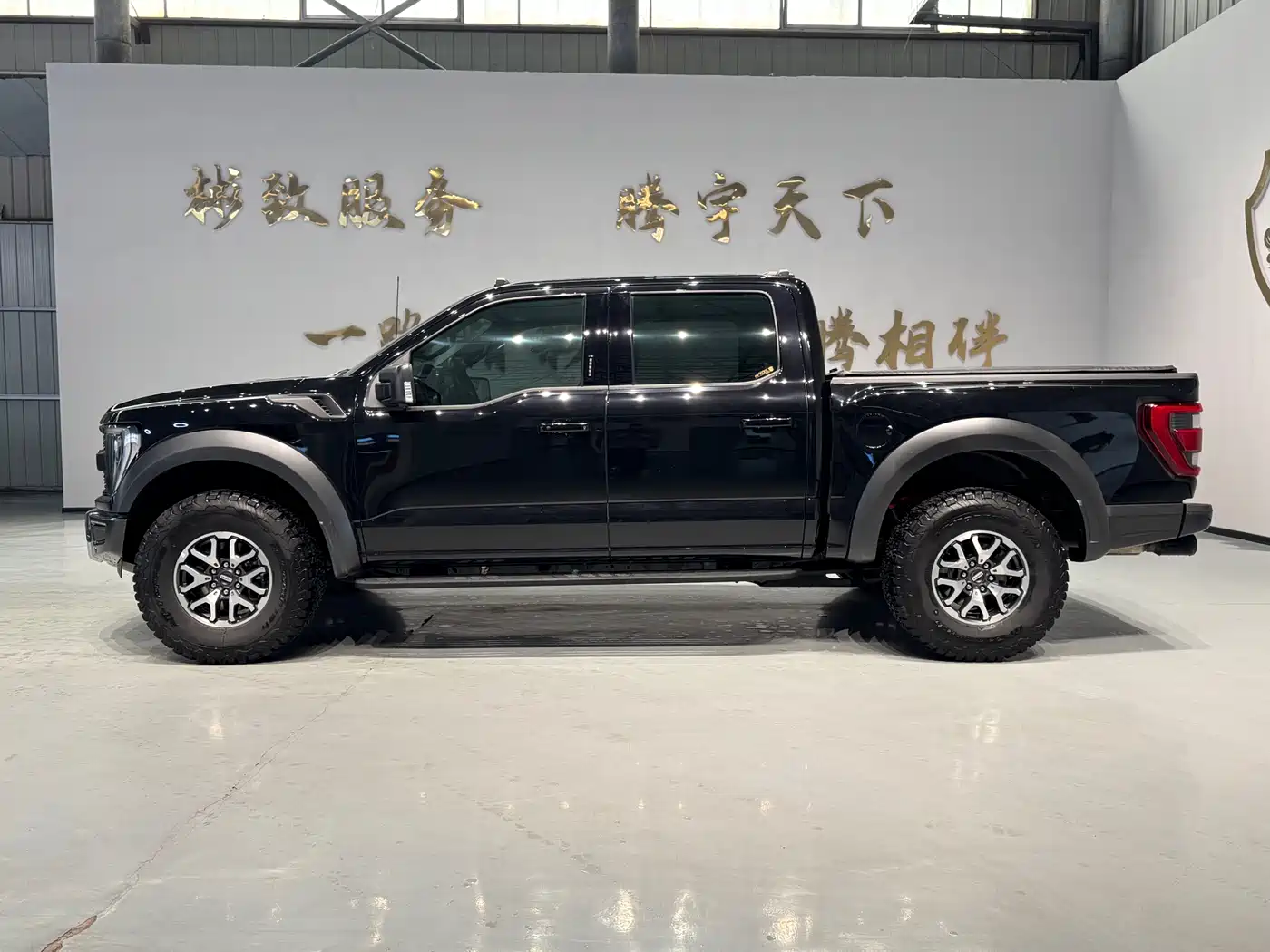 FORD F-150 RAPTOR