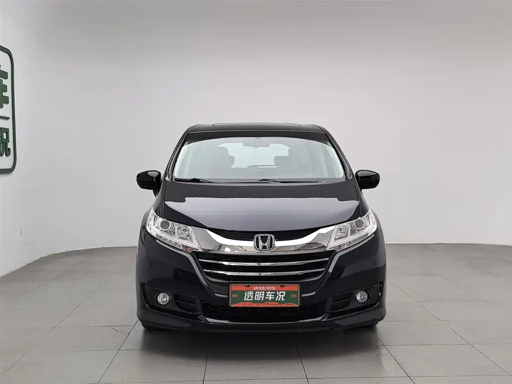 Honda Odyssey 2017 2.4L Luxury Edition фото 3