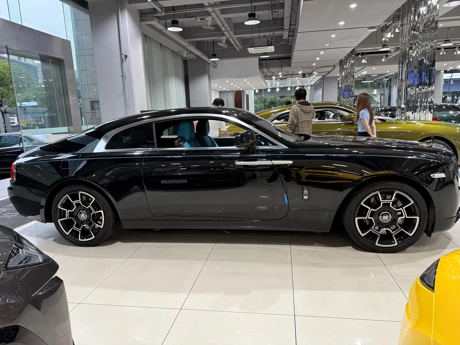 Фото 4 - Rolls-Royce Wraith