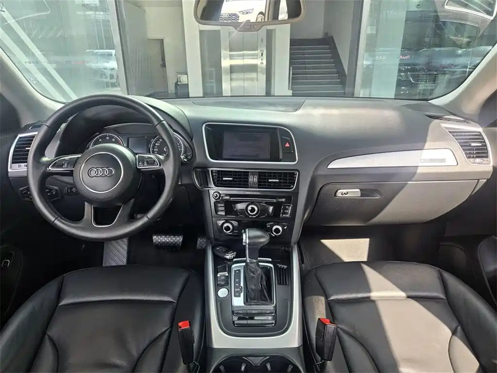 Audi Q5 2017 40 TFSI Technology фото 6