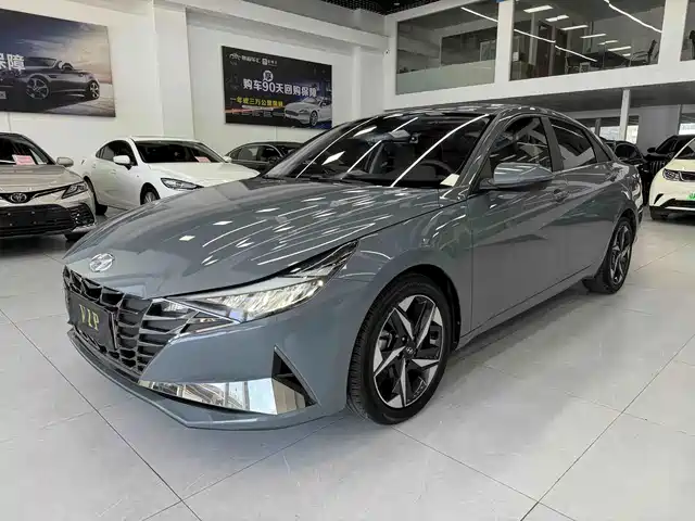 Hyundai Elantra 1.5L CVT LUX, Премиум