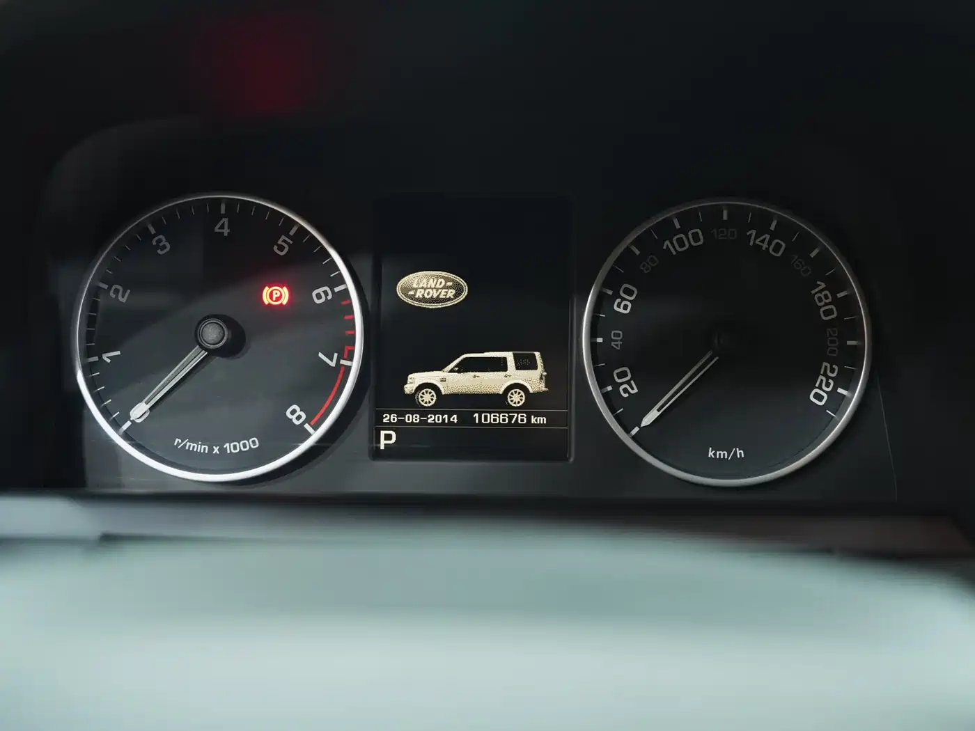 Land Rover Discovery 2015 3.0 SC V6 SE фото 9