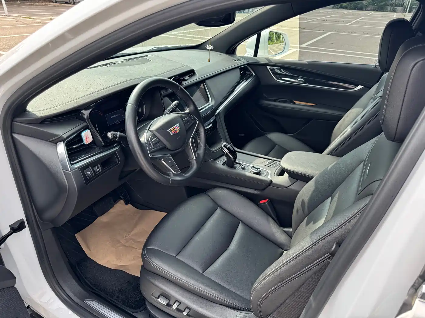 Cadillac XT5 2022 2.0T 2WD Luxury фото 12