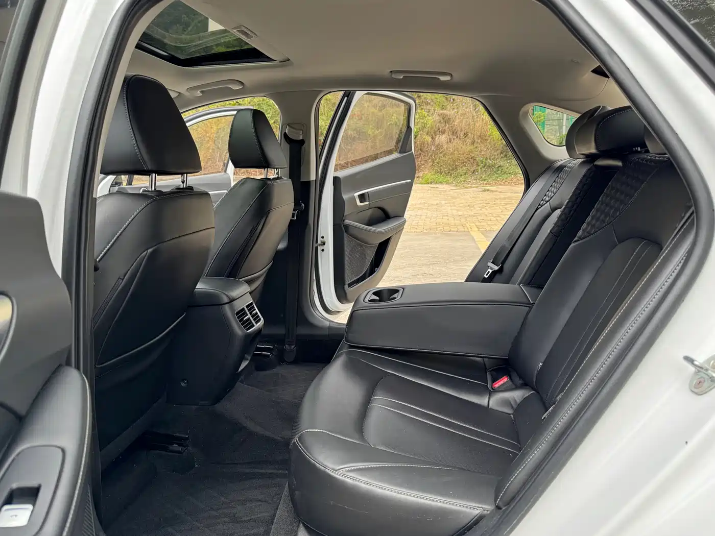 Hyundai Sonata 2020 270TGDi DCT GL Leading Edition фото 12