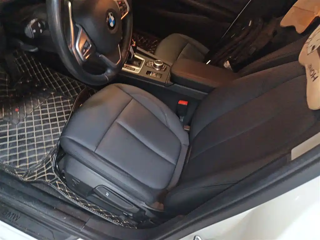 BMW 1 Series 2021 120i M Sport фото 11