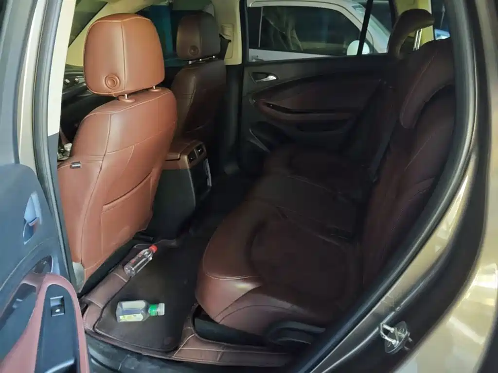 Фото 13 - Buick Envision Plus